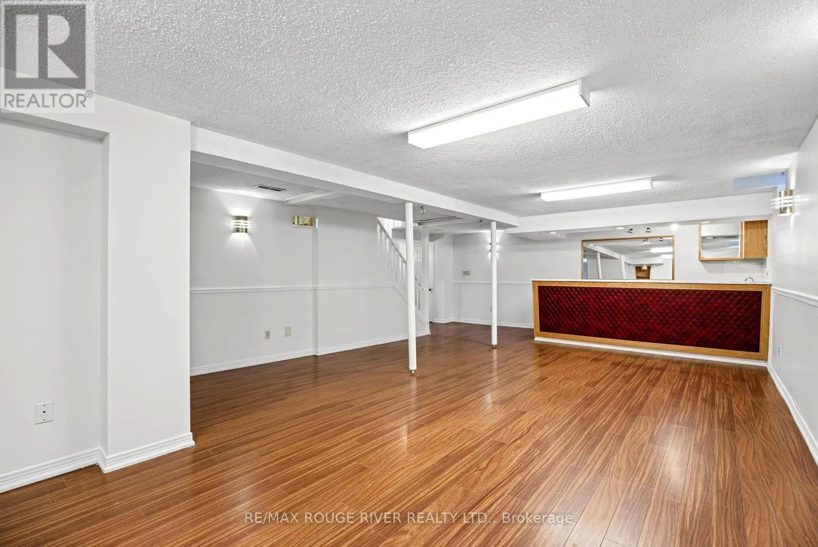 7 GREENVIEW COURT
