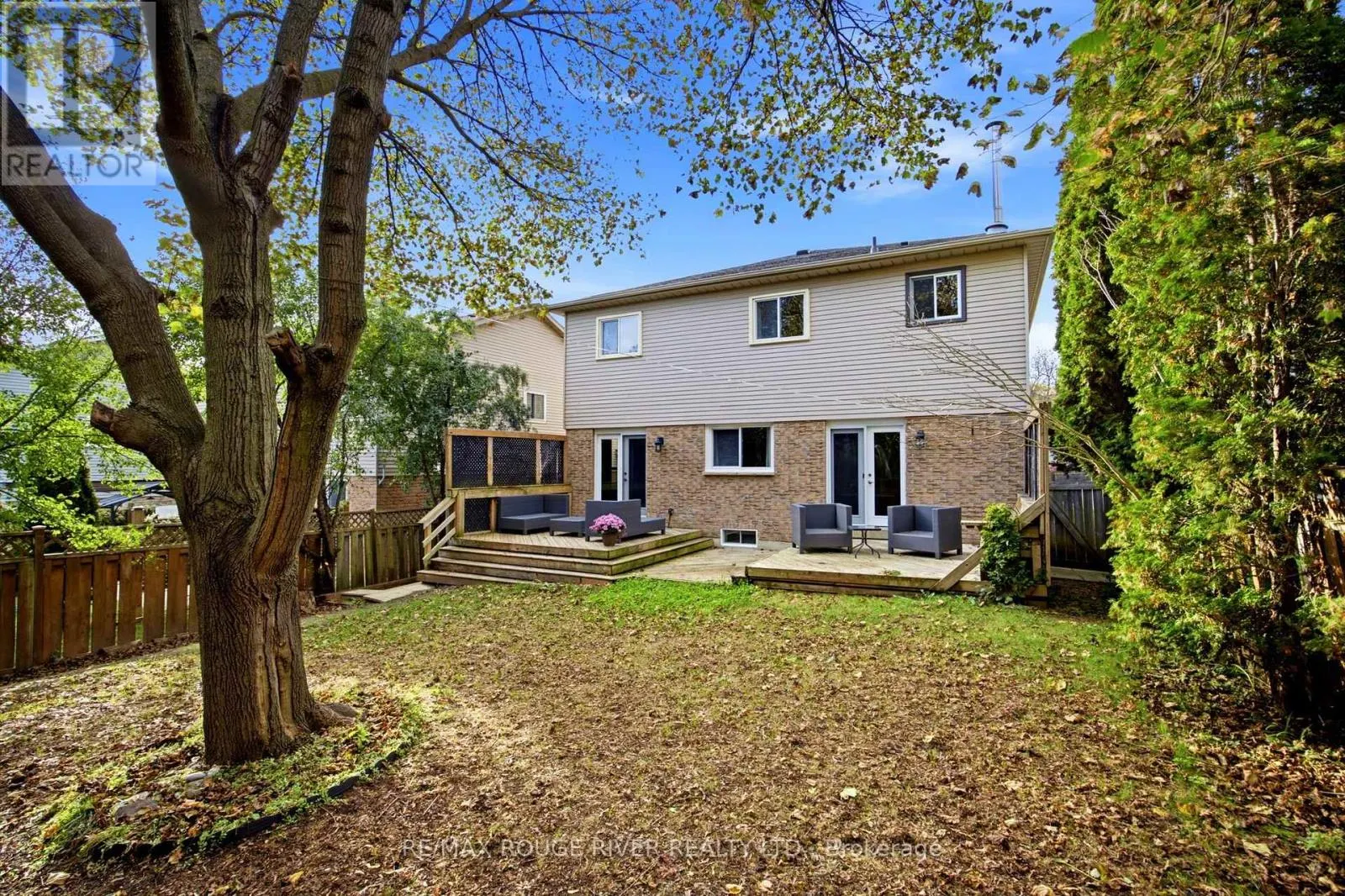 7 GREENVIEW COURT