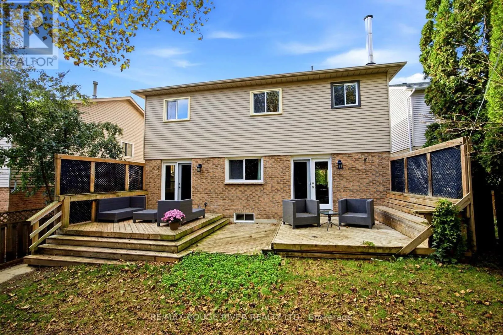 7 GREENVIEW COURT