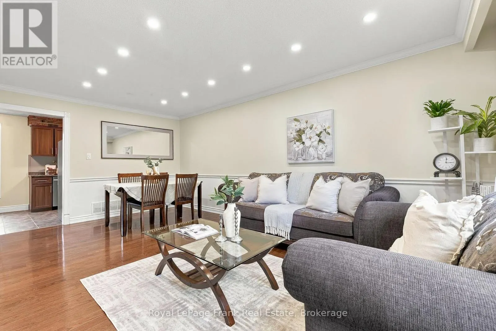 15 HILLIER STREET