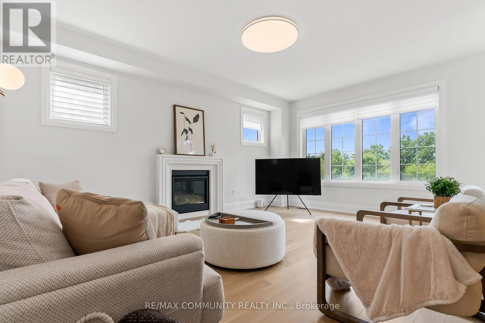 2511 FLORENTINE PLACE