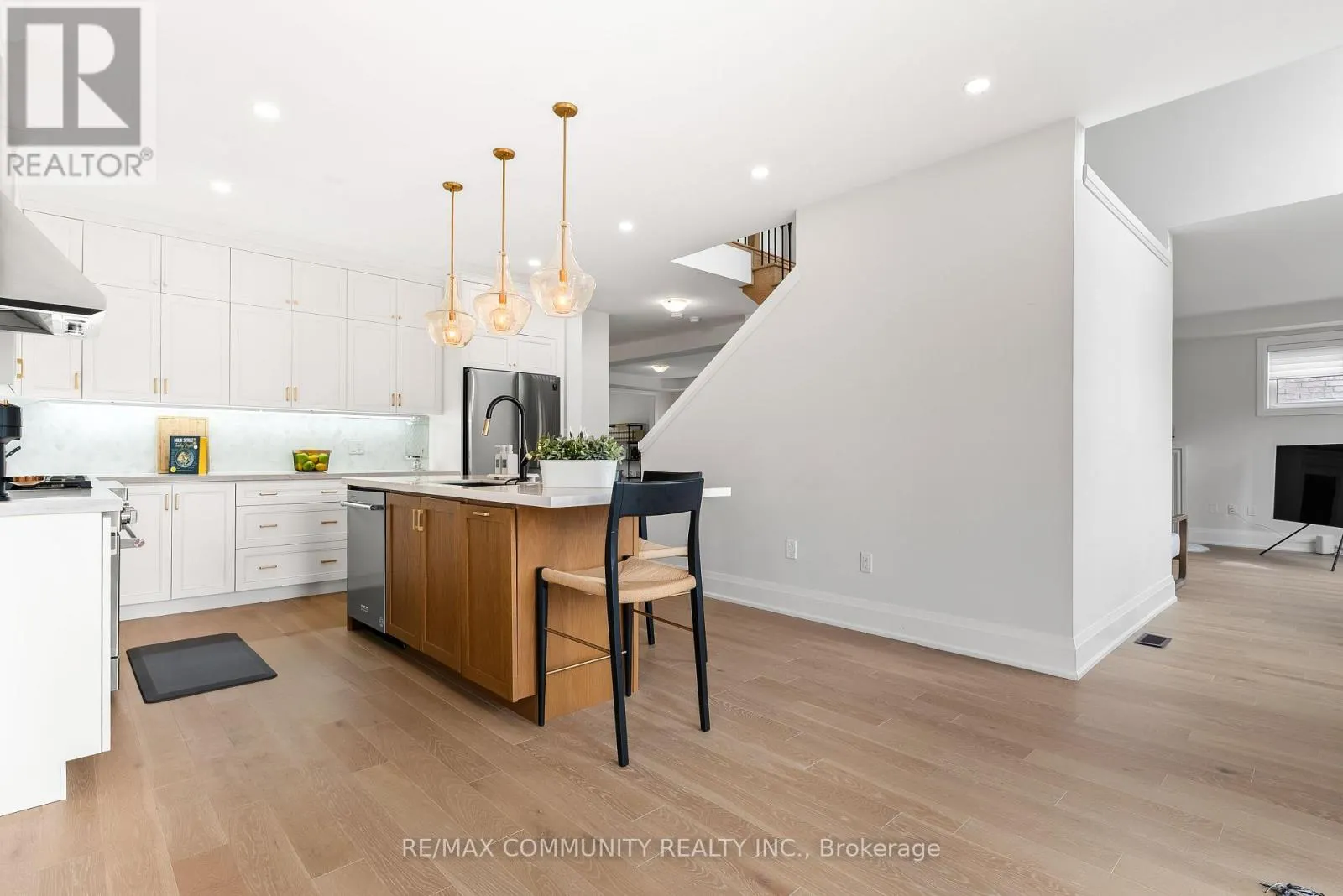 2511 FLORENTINE PLACE