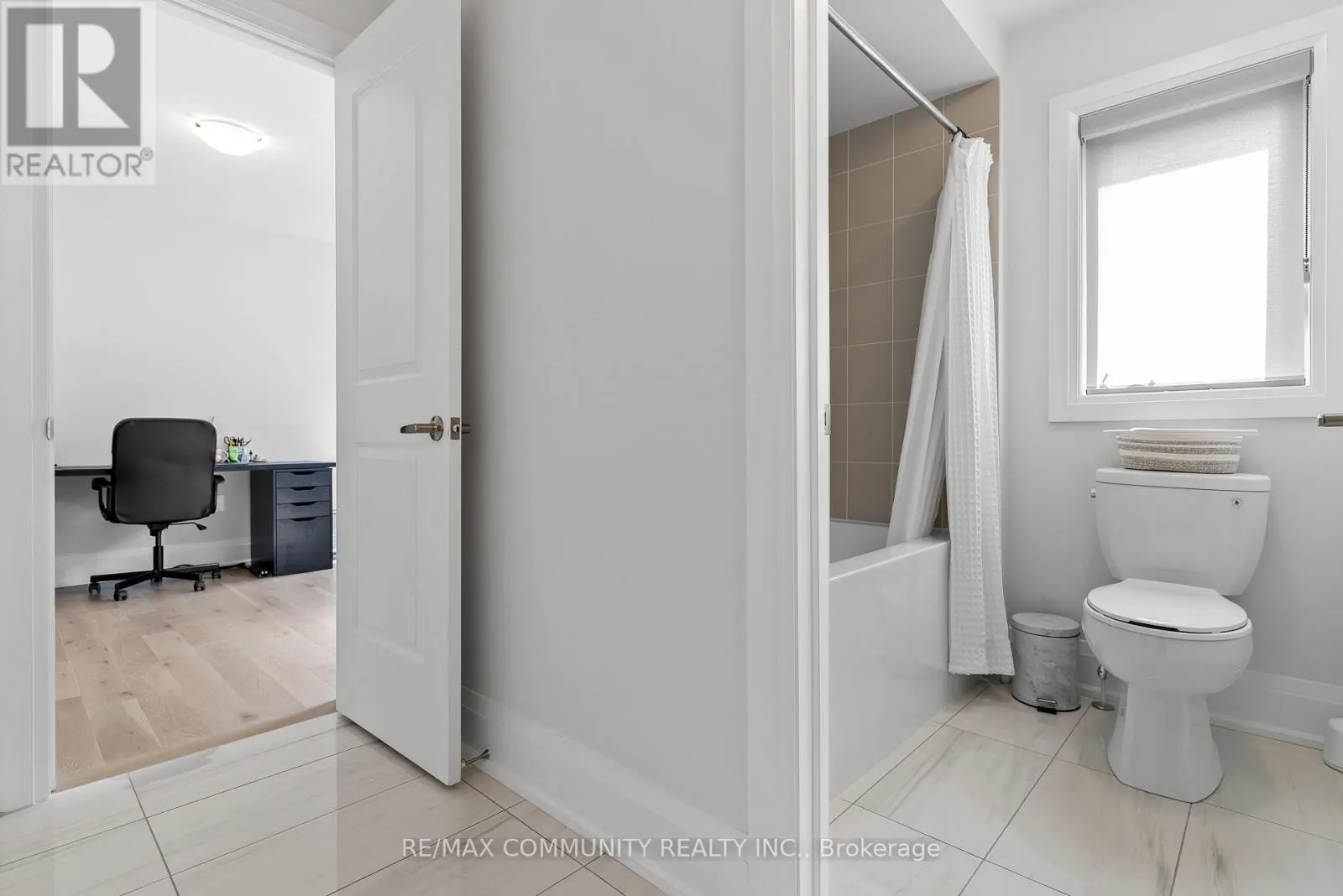 2511 FLORENTINE PLACE