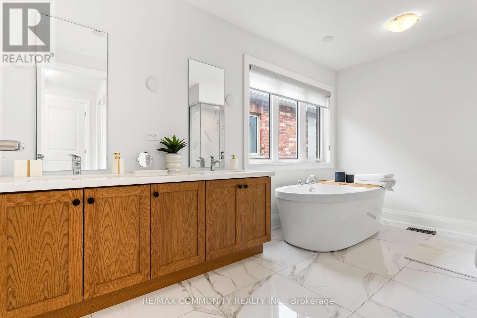 2511 FLORENTINE PLACE