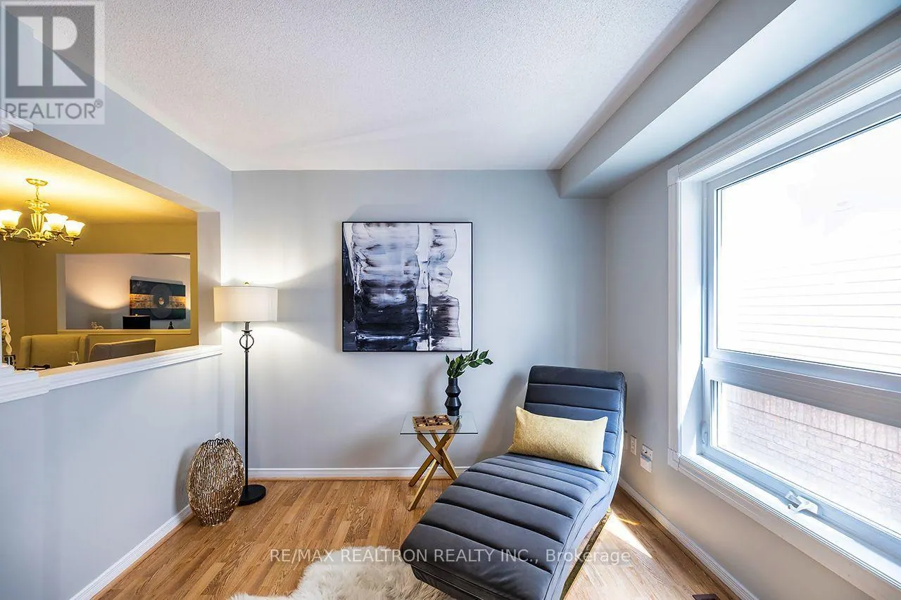 82 BEACHGROVE CRESCENT