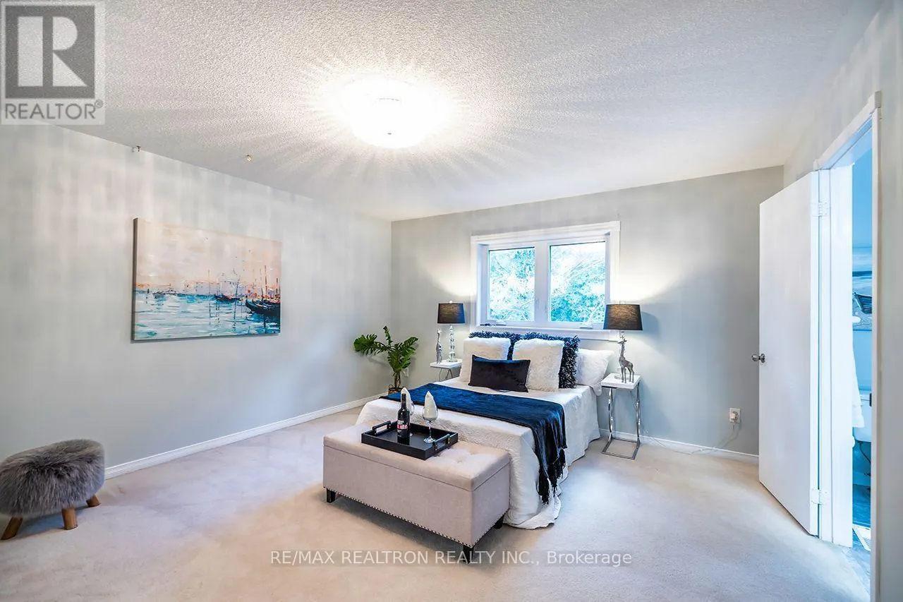 82 BEACHGROVE CRESCENT