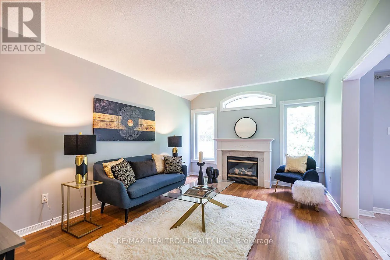 82 BEACHGROVE CRESCENT