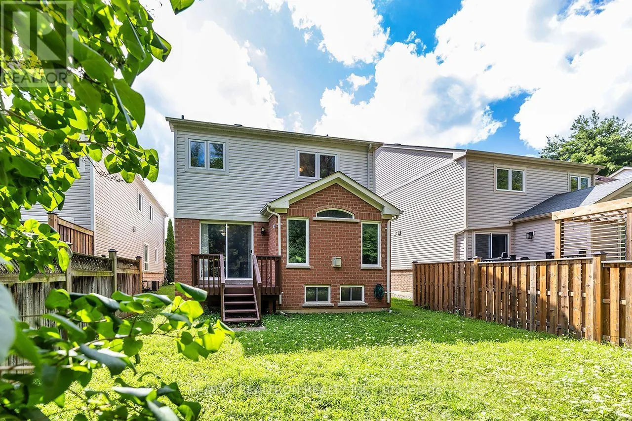 82 BEACHGROVE CRESCENT