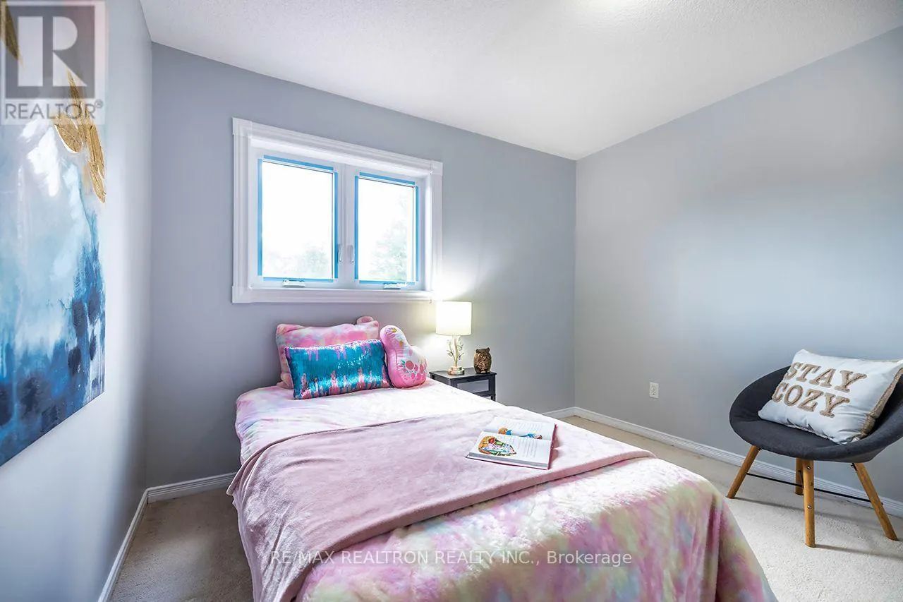 82 BEACHGROVE CRESCENT