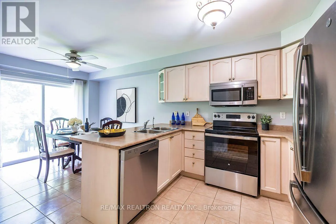 82 BEACHGROVE CRESCENT