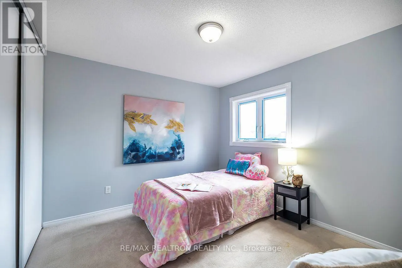 82 BEACHGROVE CRESCENT