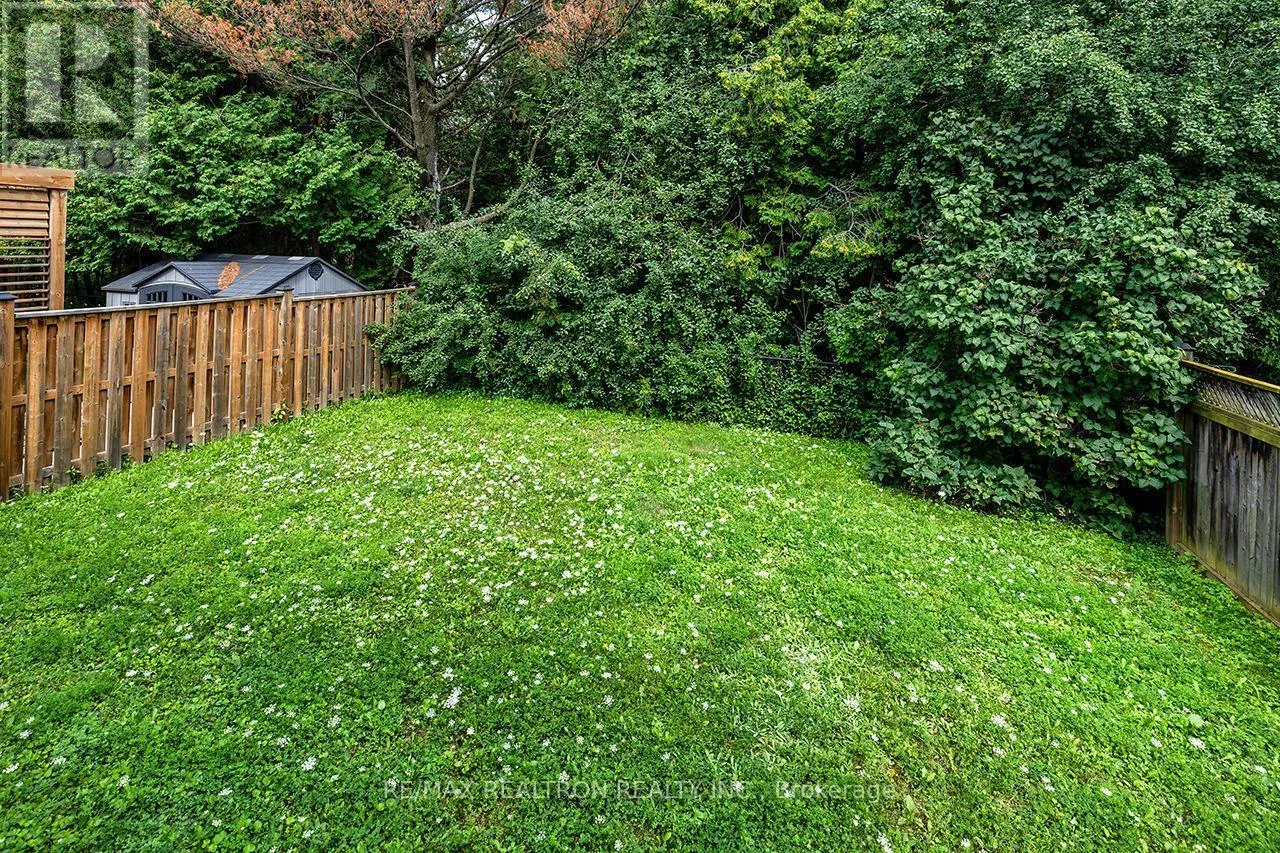82 BEACHGROVE CRESCENT