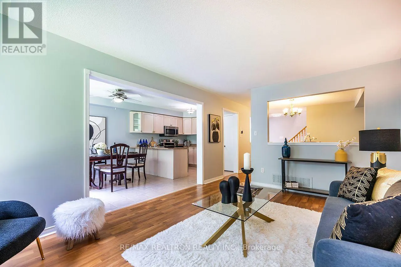 82 BEACHGROVE CRESCENT