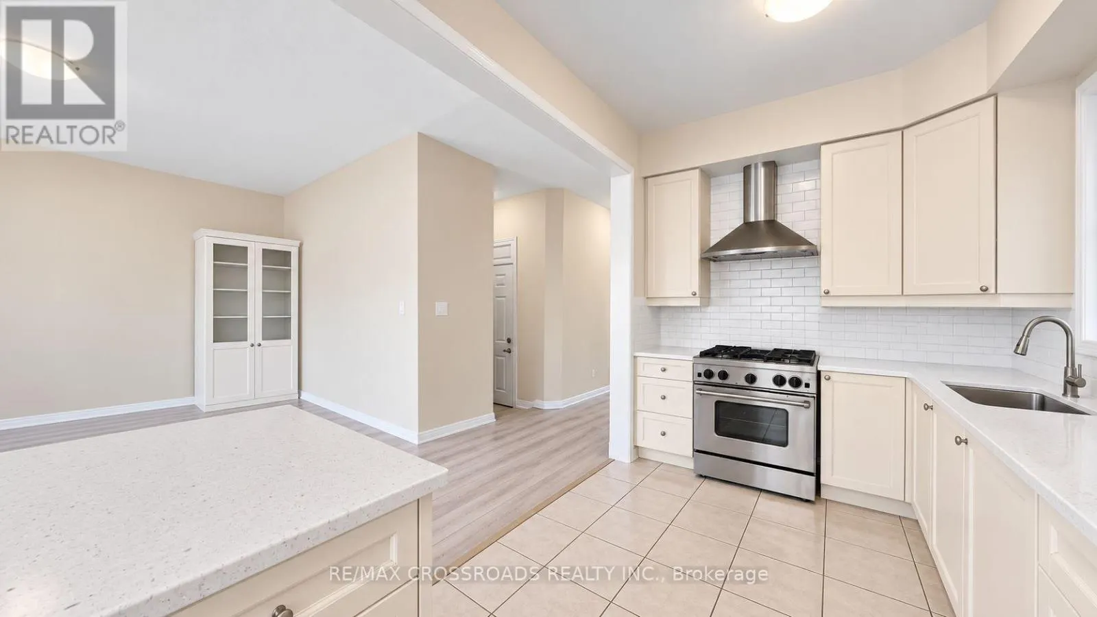 1754 HAYDEN LANE