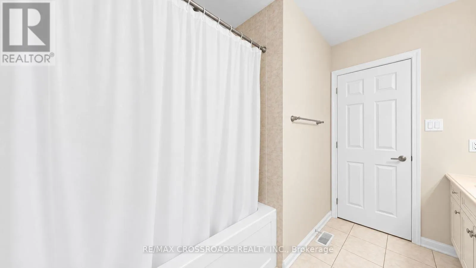1754 HAYDEN LANE