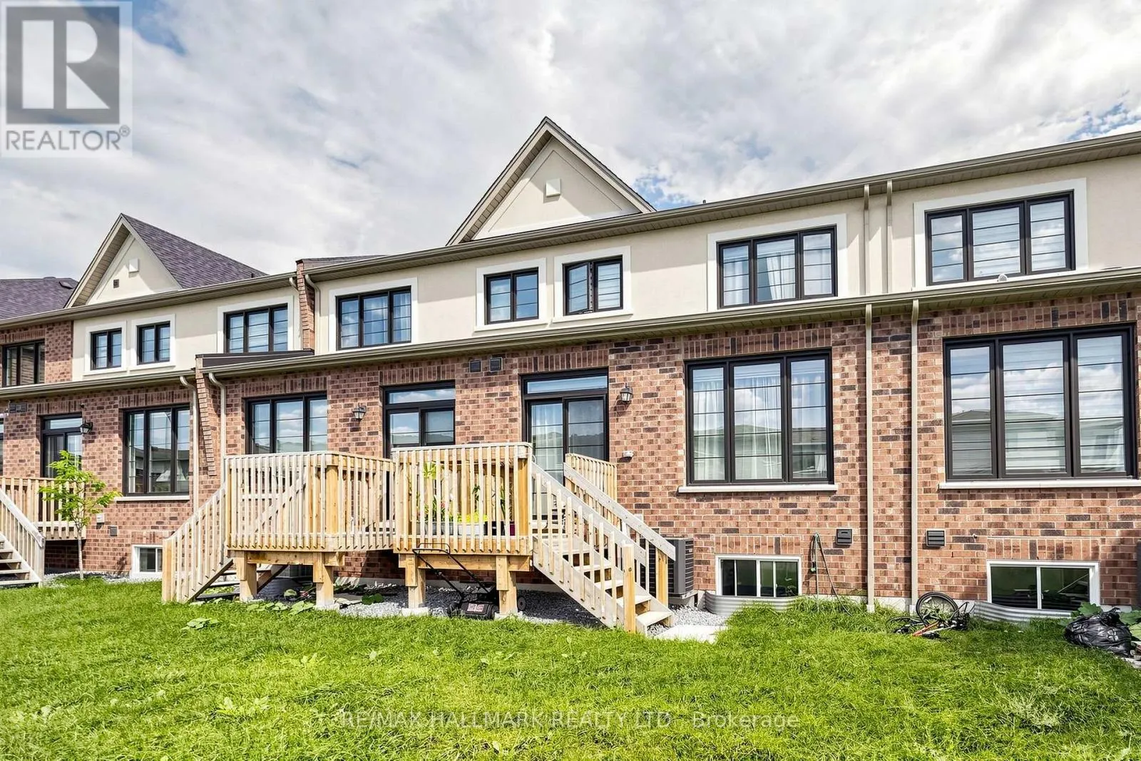 37 VELVET DRIVE
