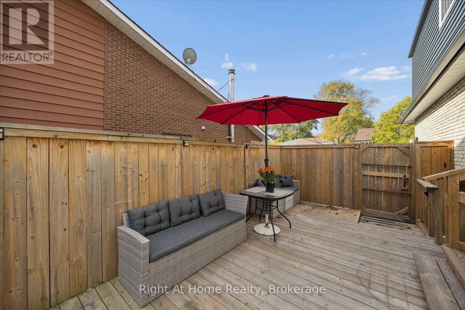 1145 VALLEY COURT