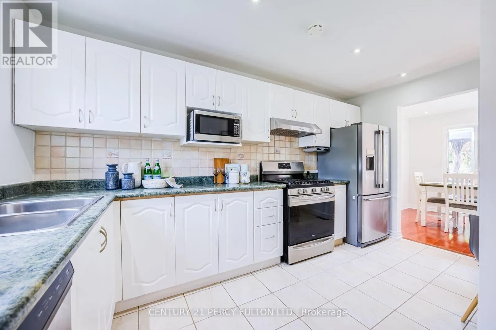 608 BECKWORTH SQUARE