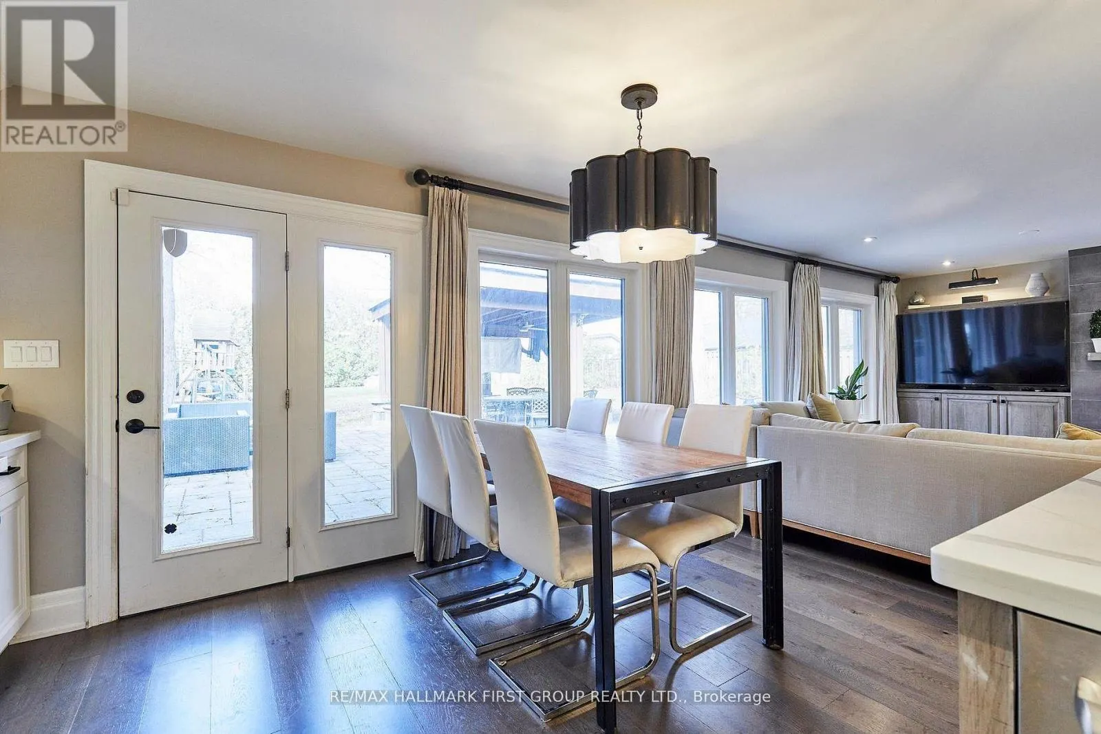 1434 ROUGEMOUNT DRIVE