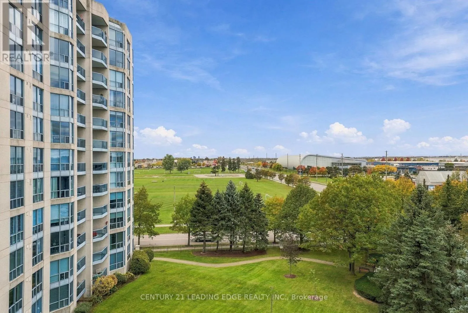 611 - 360 WATSON STREET W
