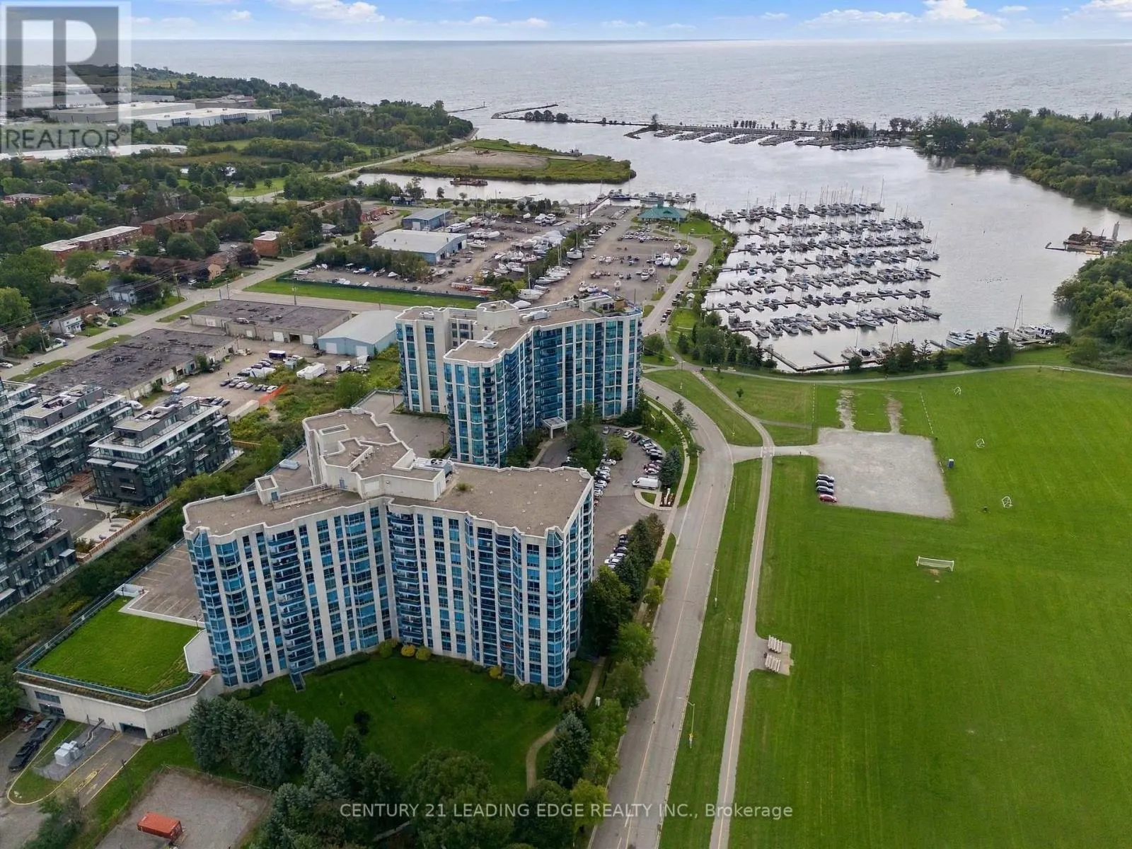 611 - 360 WATSON STREET W