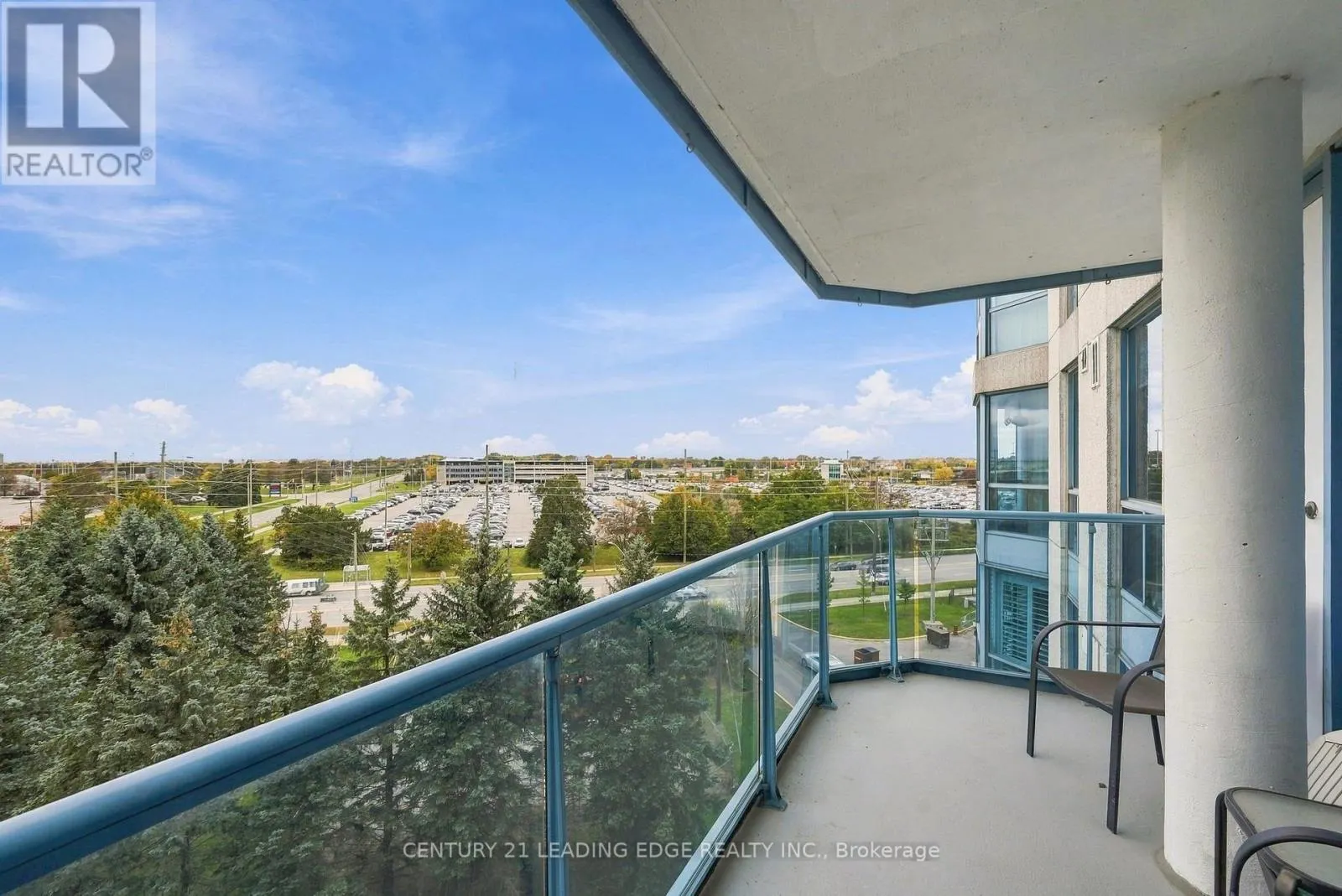 611 - 360 WATSON STREET W