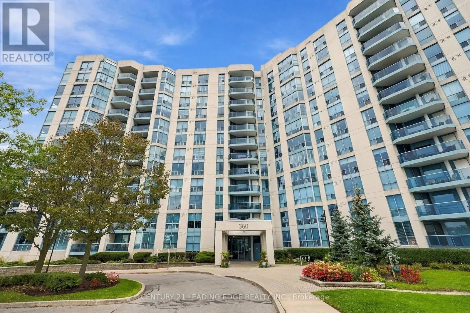 611 - 360 WATSON STREET W