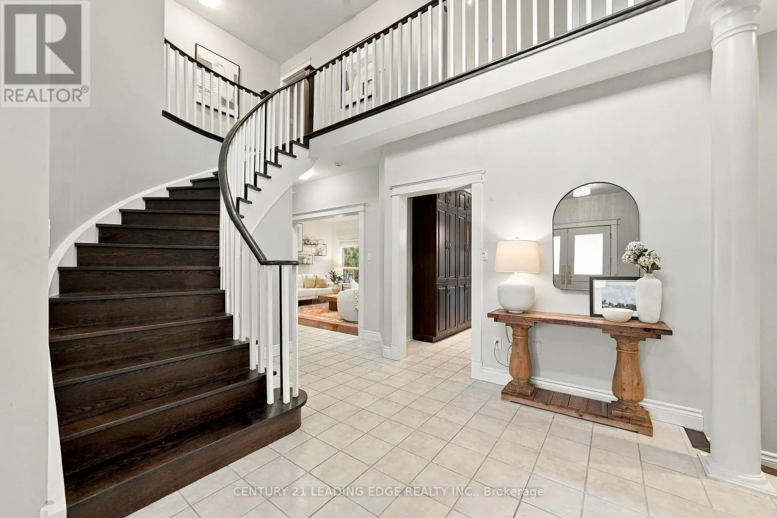 1629 VALLEY RIDGE CRESCENT