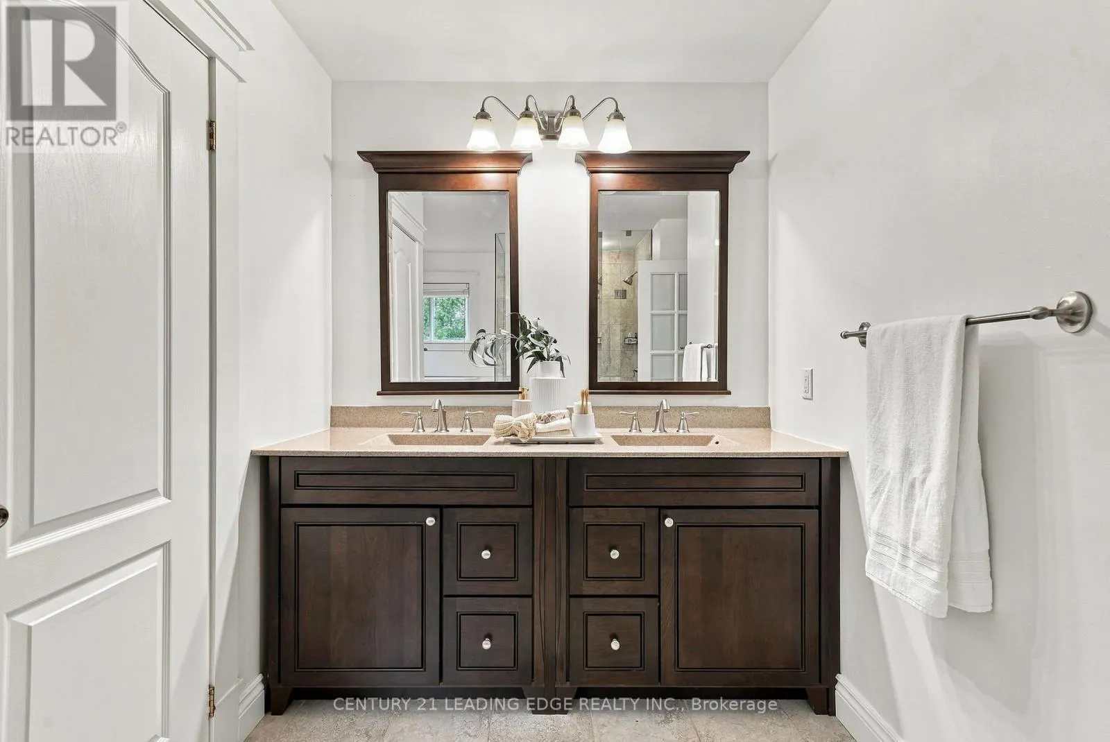 1629 VALLEY RIDGE CRESCENT