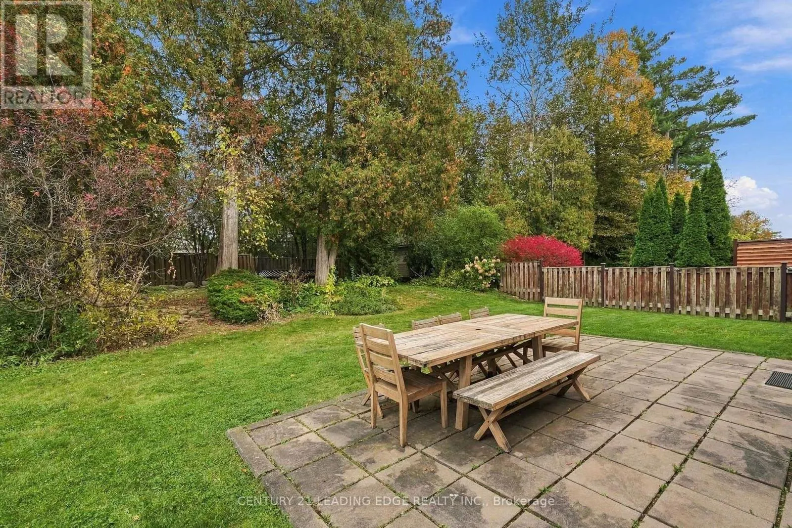 1629 VALLEY RIDGE CRESCENT