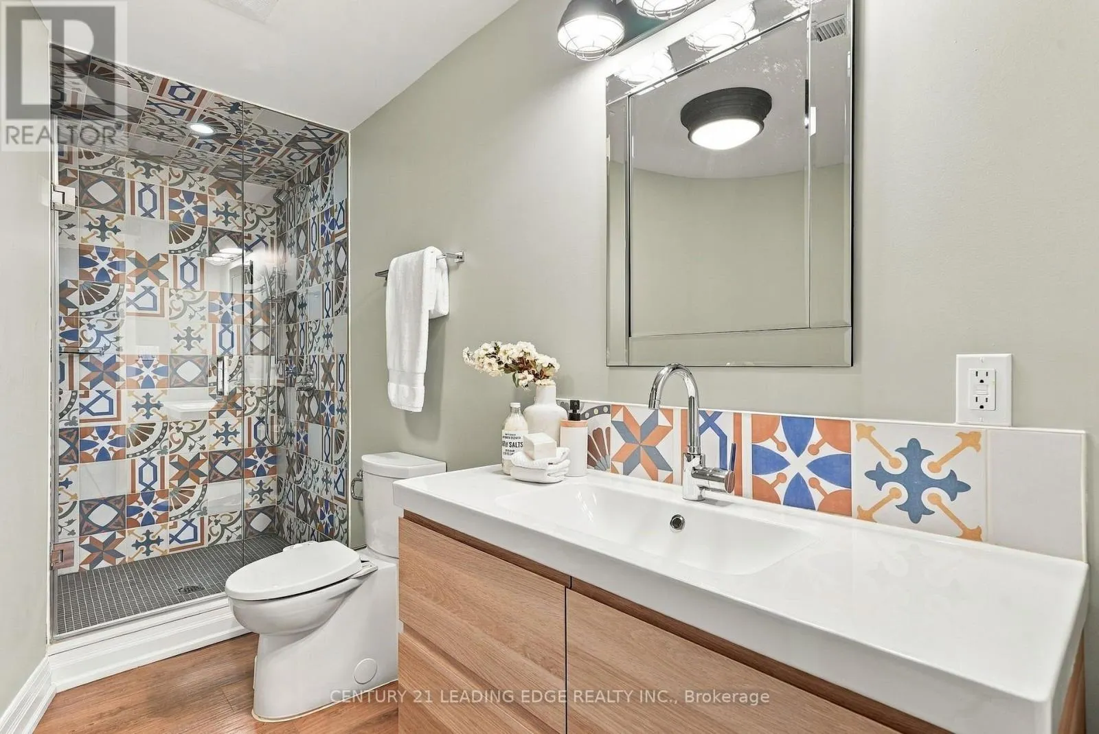 1629 VALLEY RIDGE CRESCENT