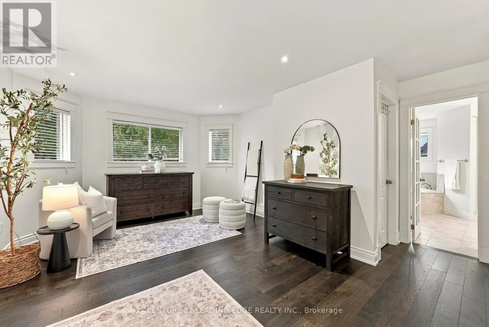 1629 VALLEY RIDGE CRESCENT