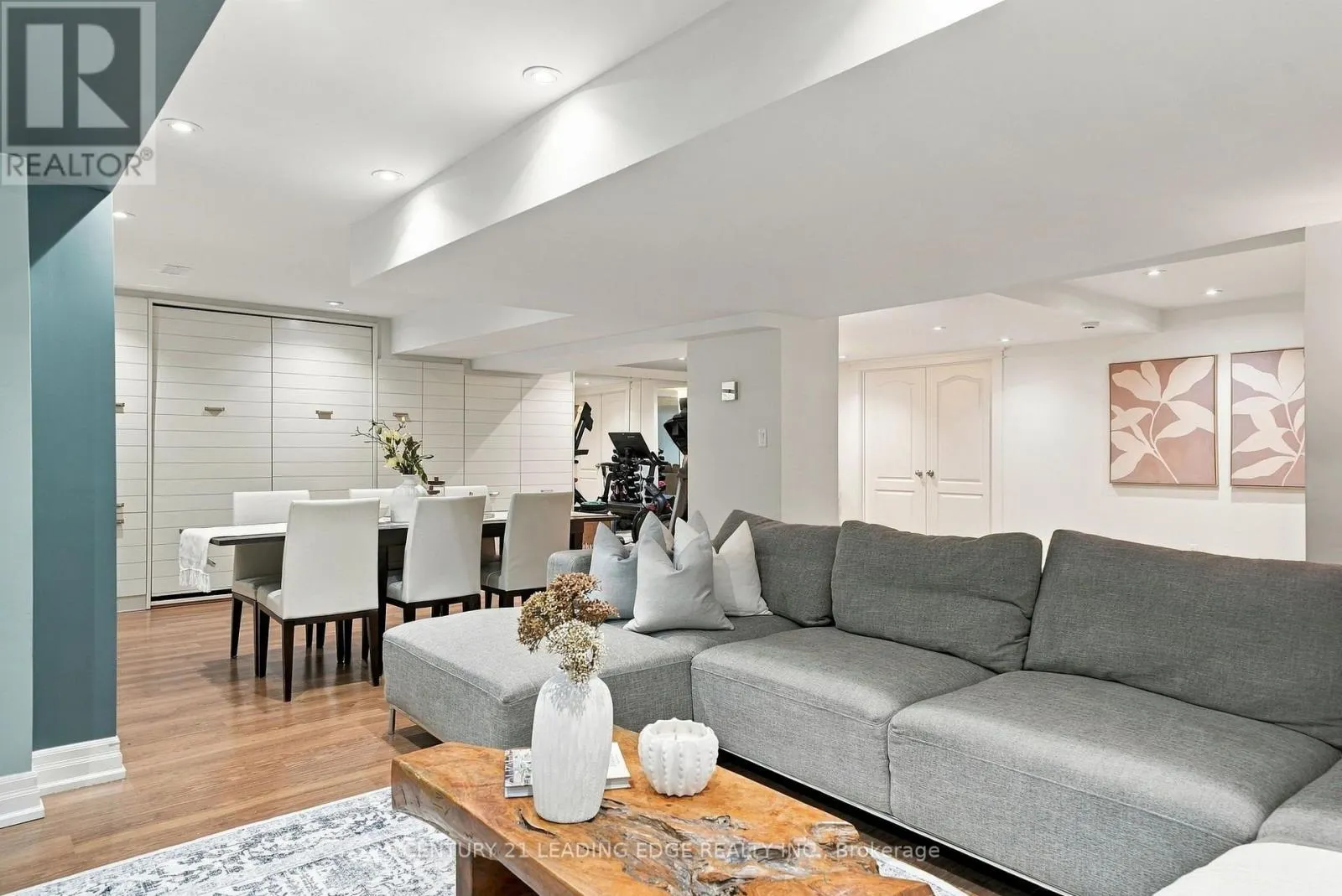 1629 VALLEY RIDGE CRESCENT
