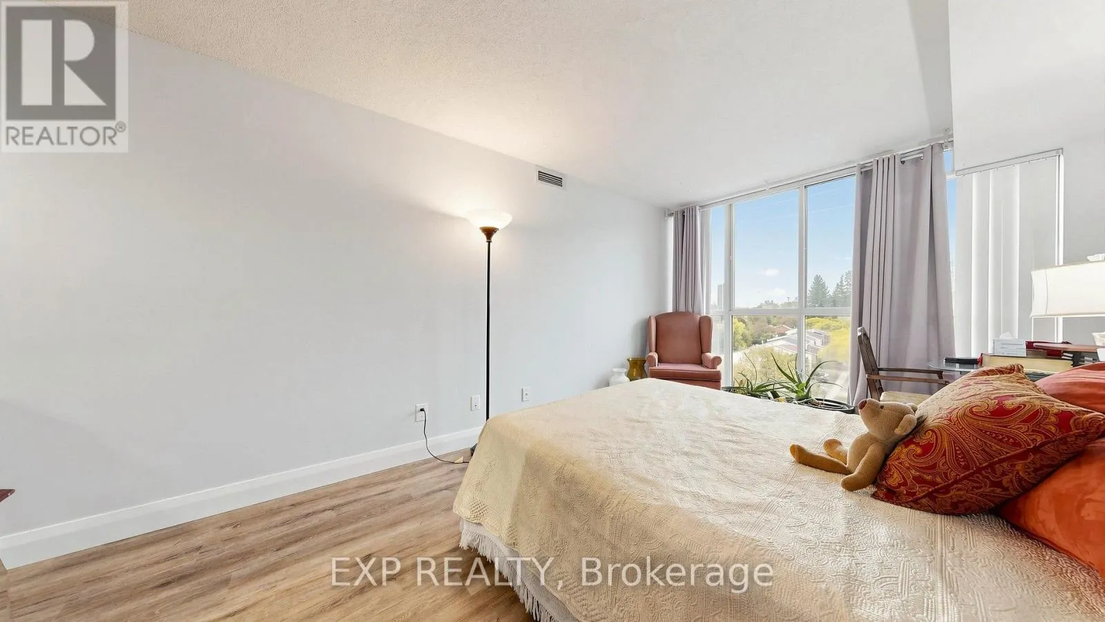 703 - 1655 PICKERING PARKWAY