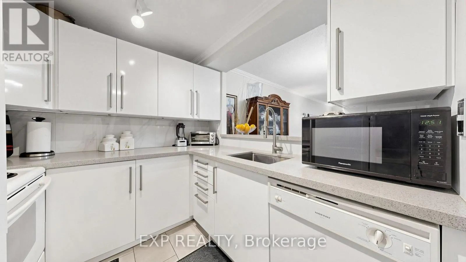 703 - 1655 PICKERING PARKWAY