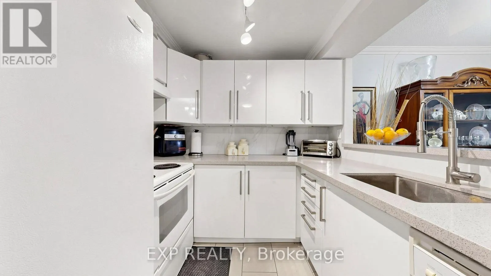 703 - 1655 PICKERING PARKWAY