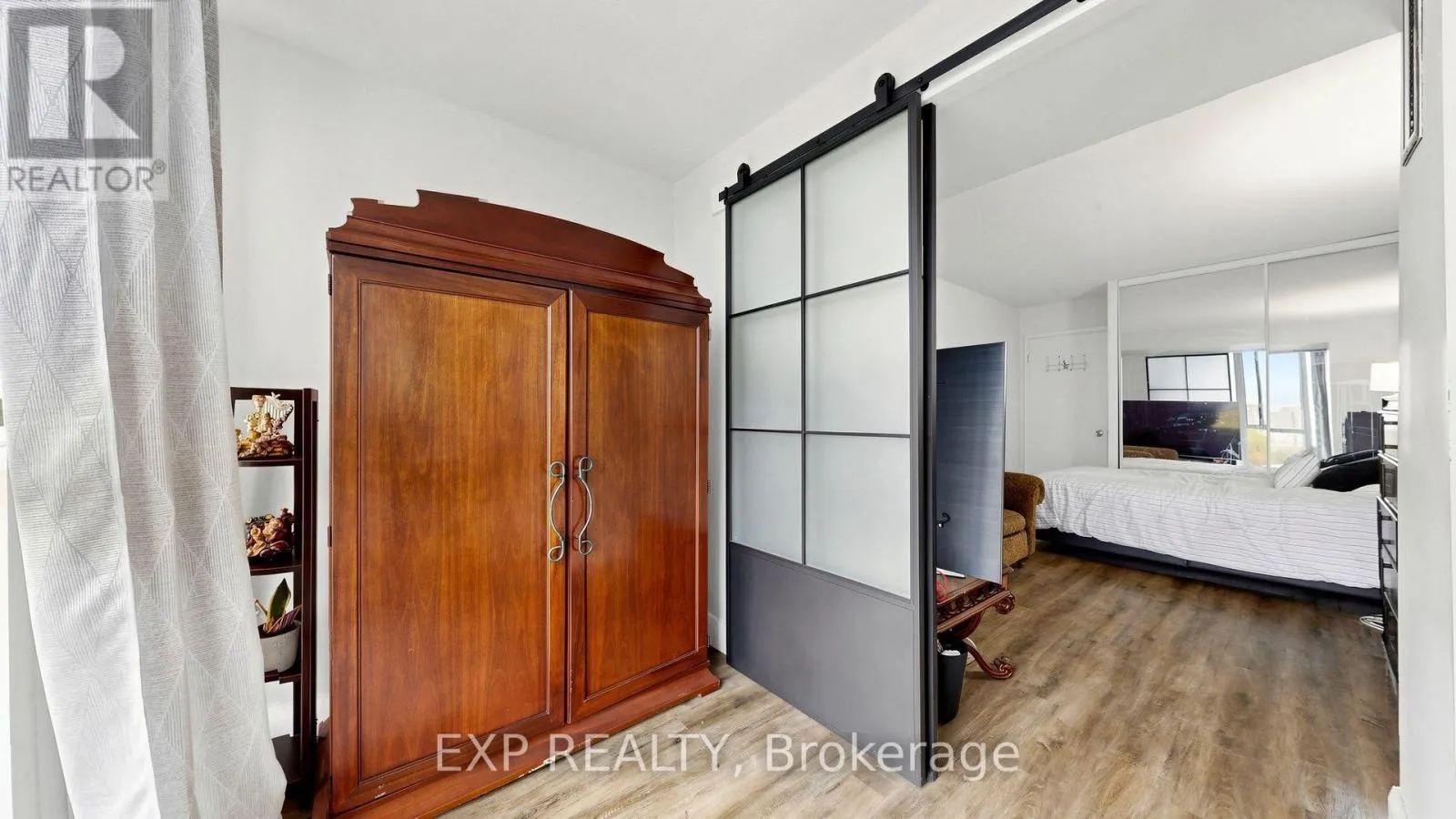 703 - 1655 PICKERING PARKWAY
