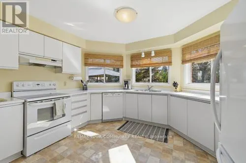 5 LOFTHOUSE DRIVE