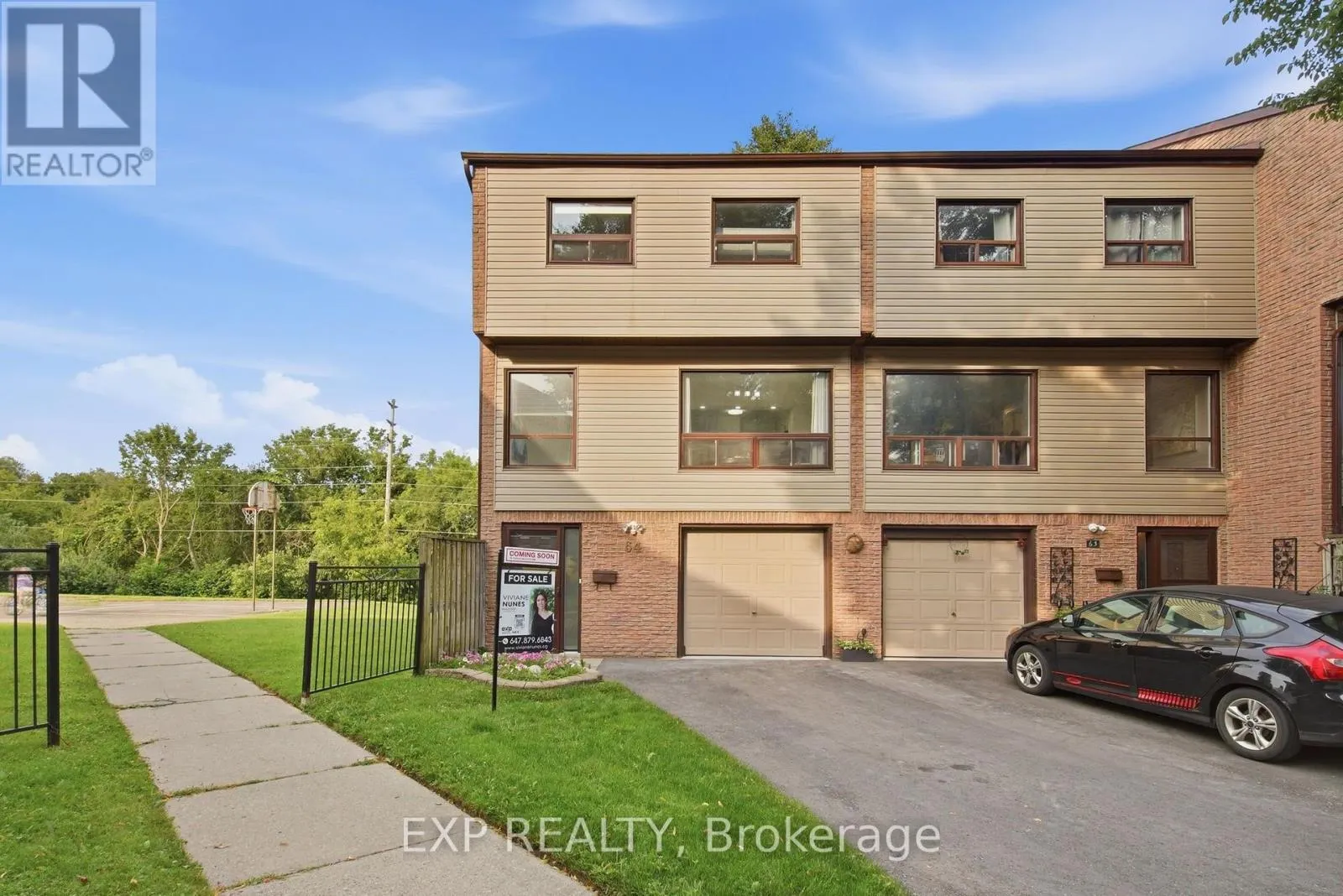 64 PARKLANE CIRCLE