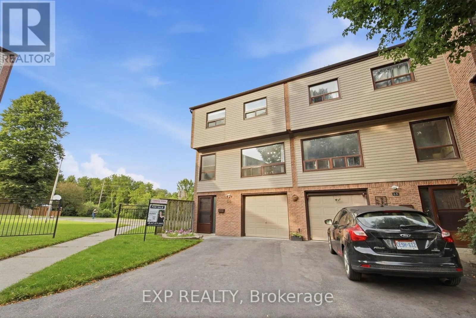 64 PARKLANE CIRCLE