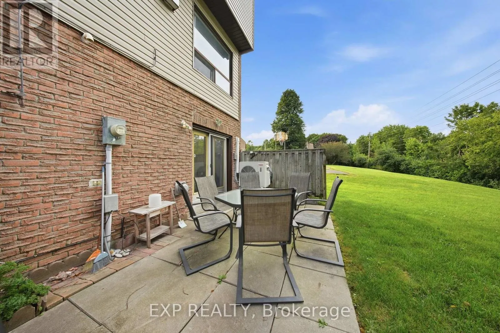 64 PARKLANE CIRCLE
