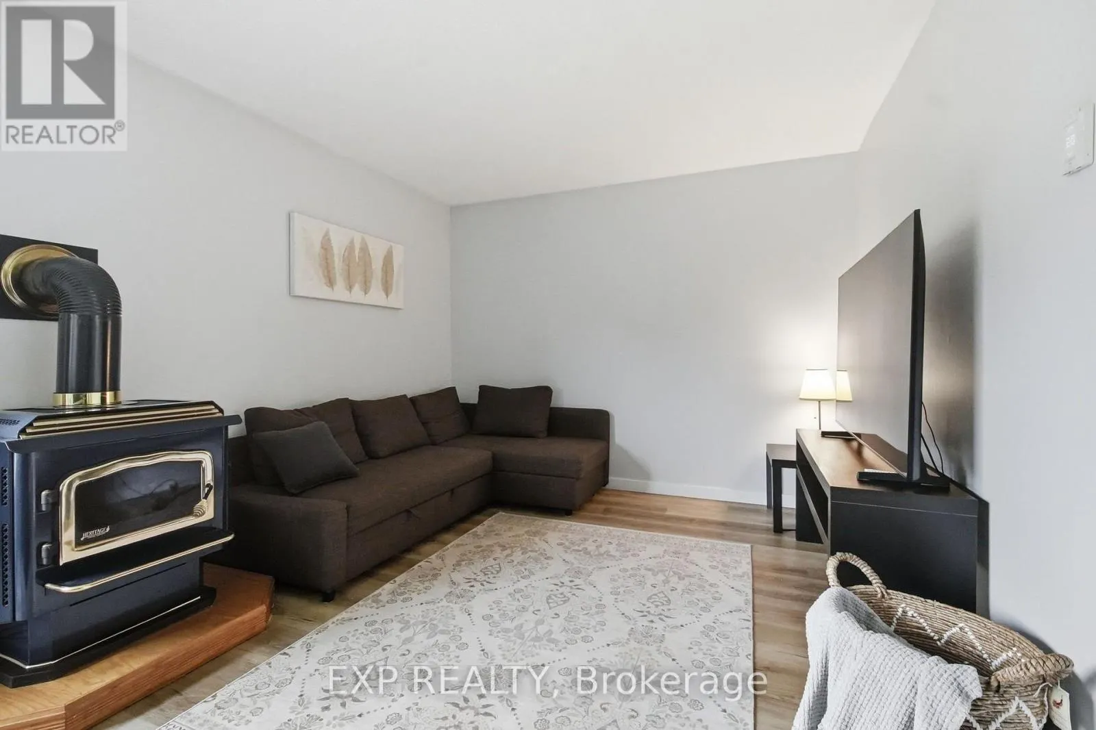 64 PARKLANE CIRCLE