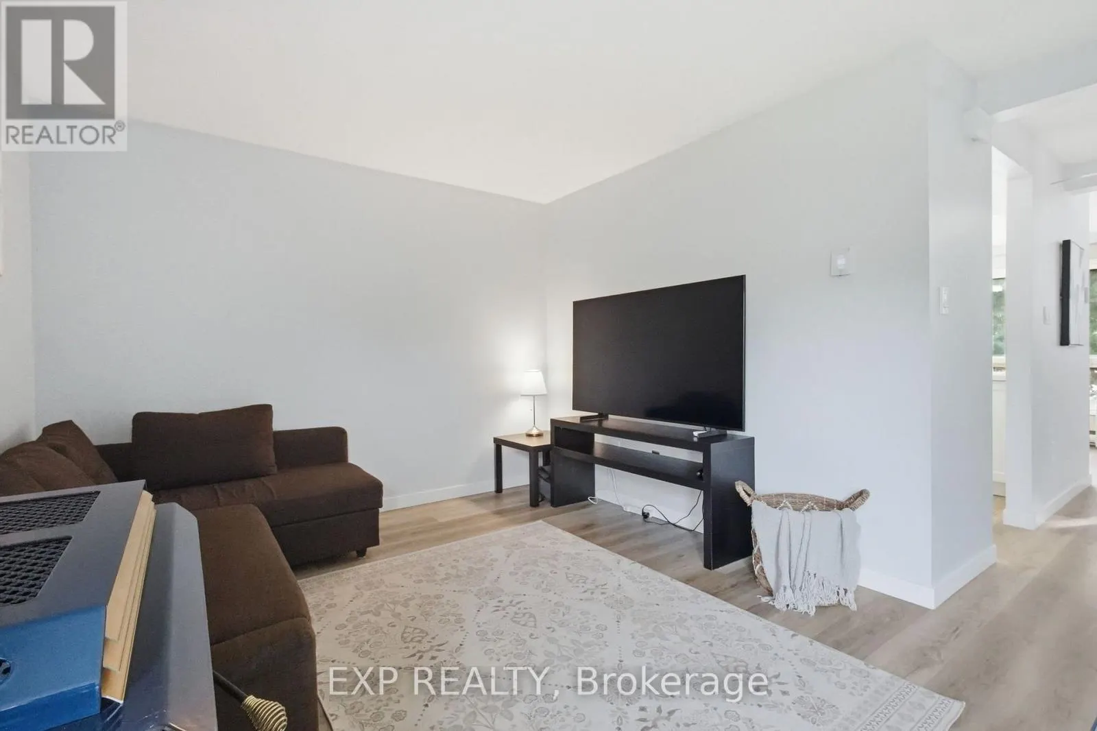 64 PARKLANE CIRCLE