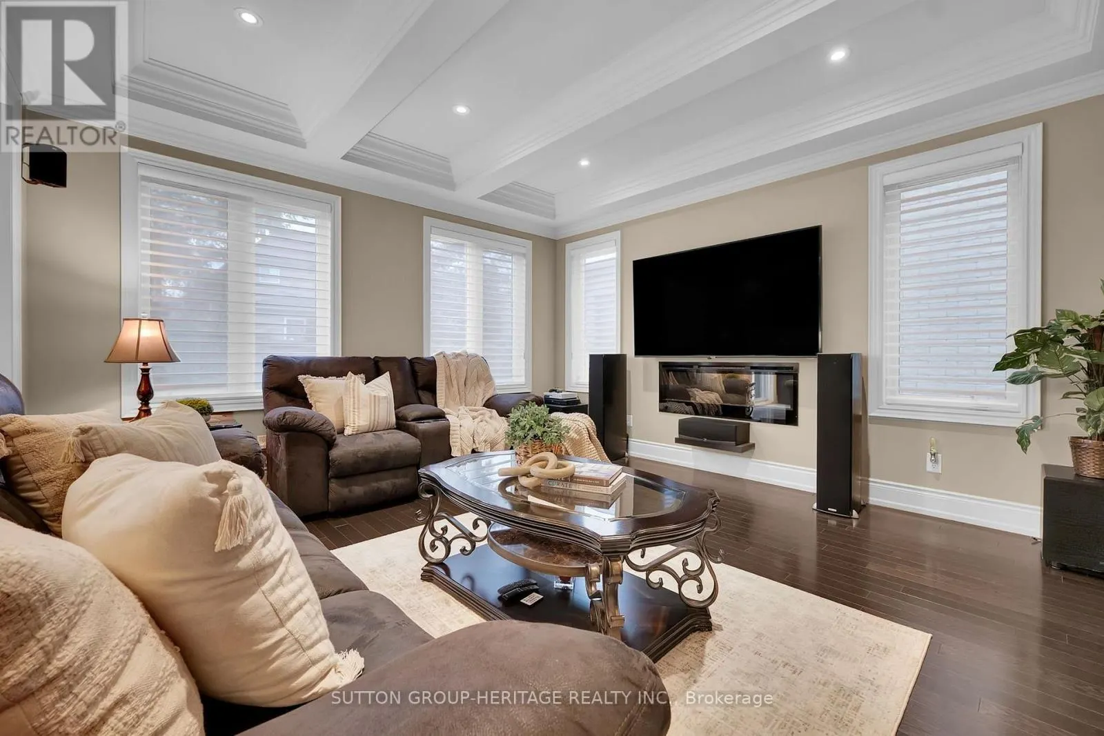 25 CHARTERHOUSE DRIVE