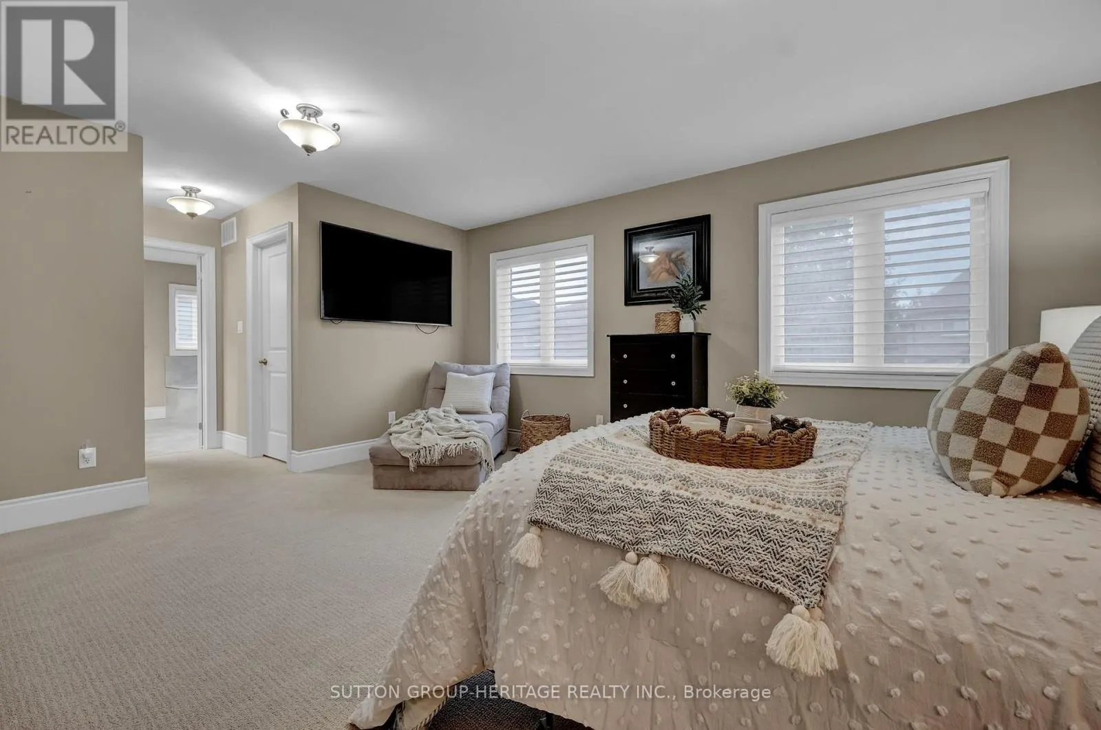 25 CHARTERHOUSE DRIVE