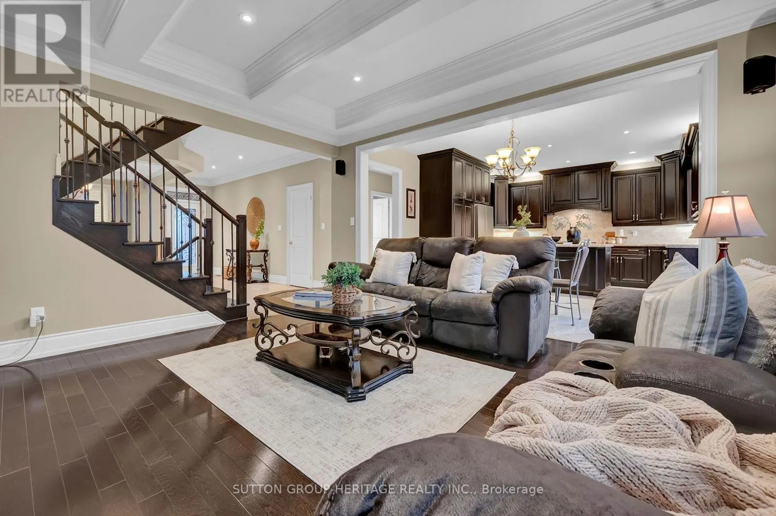 25 CHARTERHOUSE DRIVE