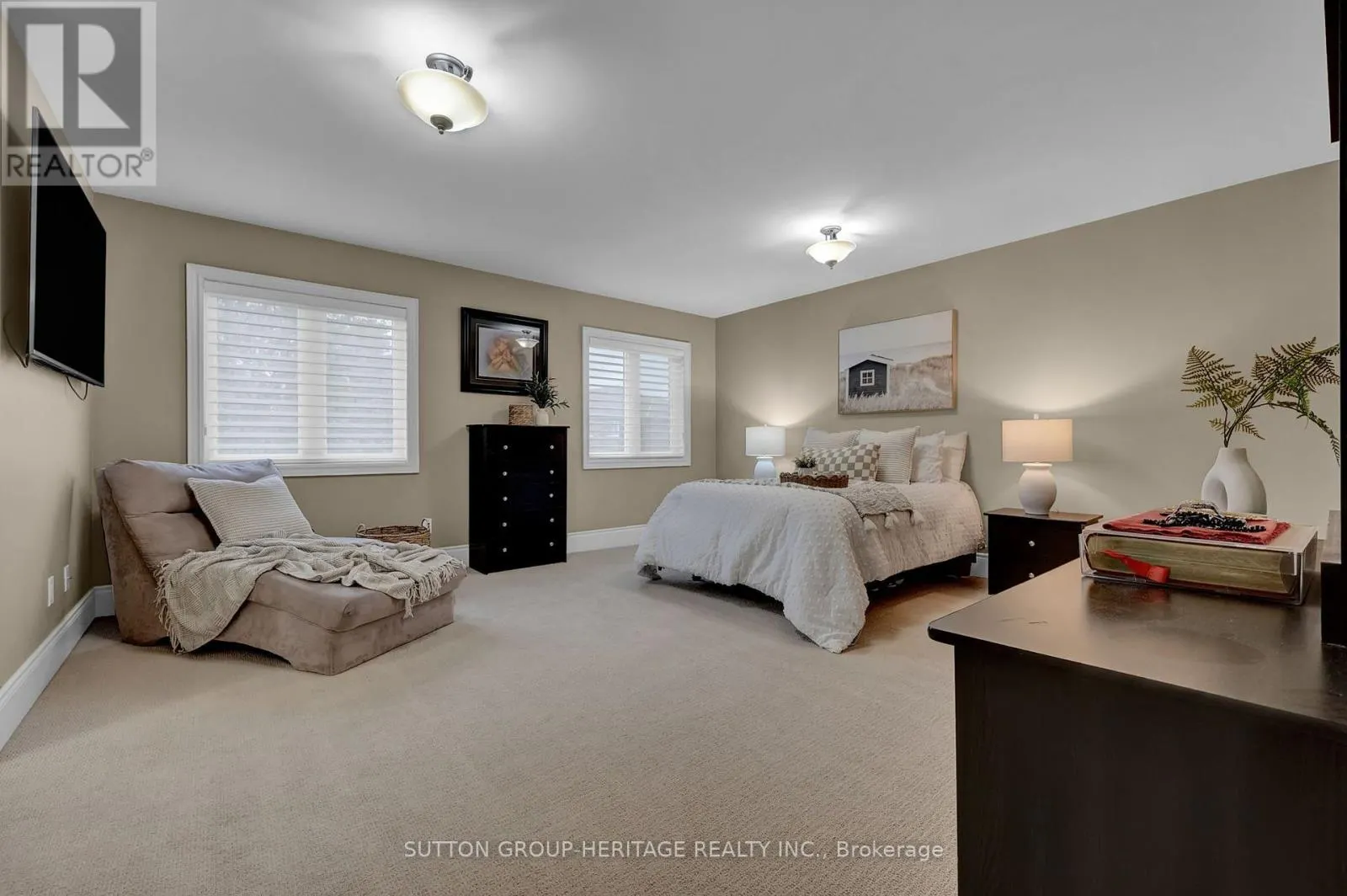 25 CHARTERHOUSE DRIVE