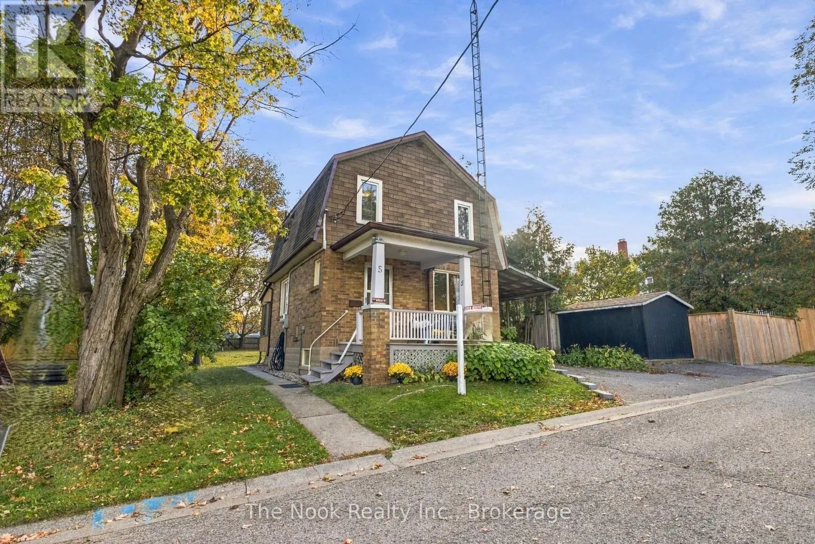 5 GRANTS LANE
