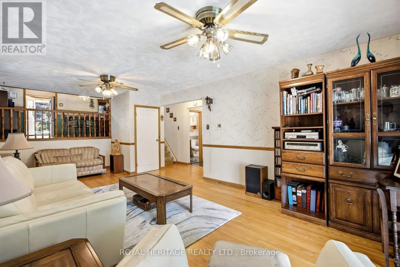 394 AMSTEL COURT