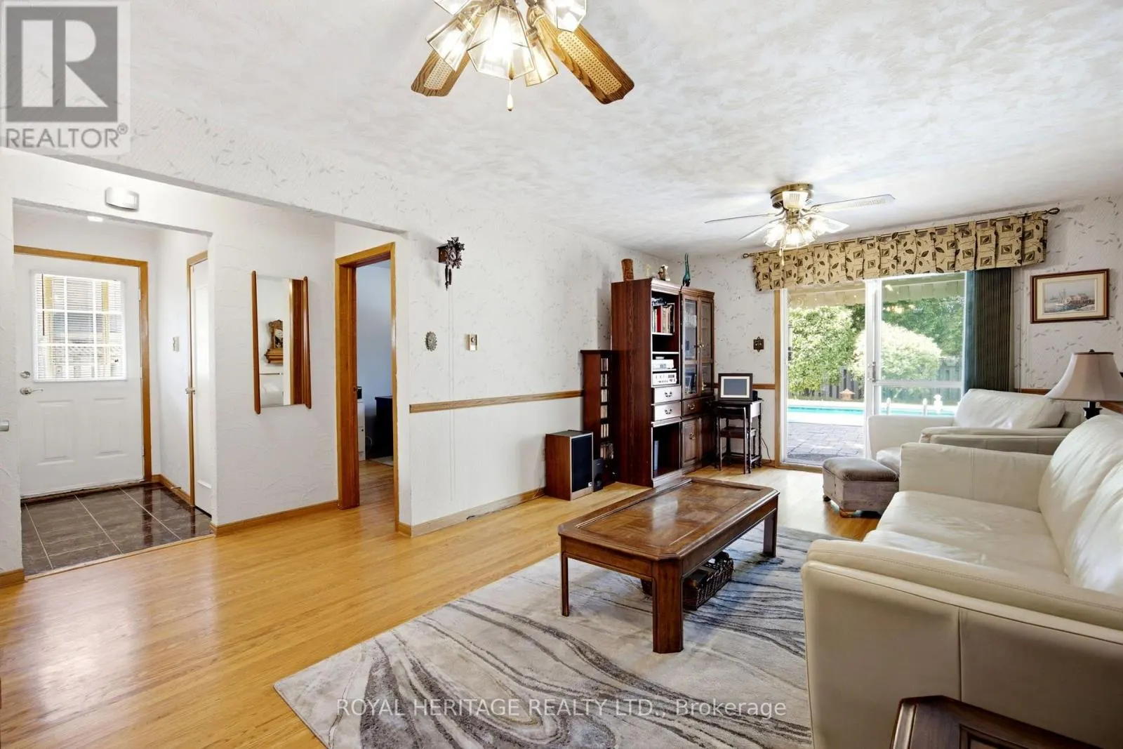 394 AMSTEL COURT